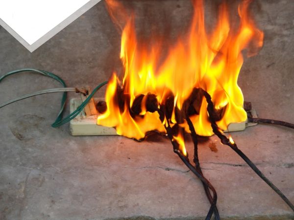 Ngắn mạch trong hệ thống điện: Nguyên nhân và cách xử lý