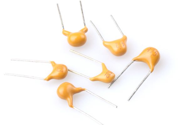 Tụ tantalum gồm khả năng lưu trữ điện dung và điện áp làm việc tối đa thấp