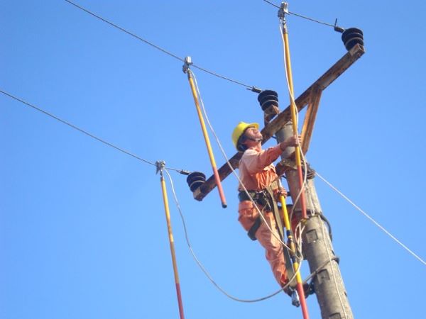 Các thông tin chi tiết về tiếp địa trung thế